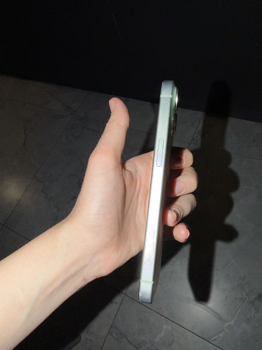 iPhone 15 128GB —СРОЧНО!!
