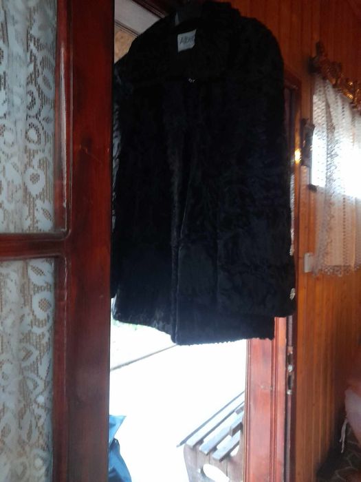 Haine din blana naturala