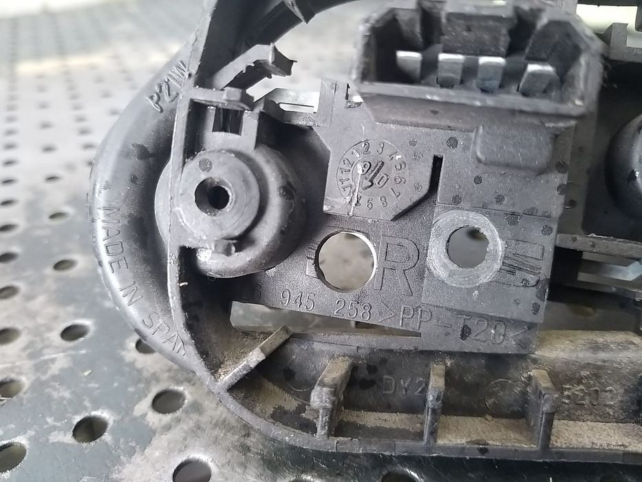 Soclu stop dreapta seat ibiza 3 6l 6l6945258