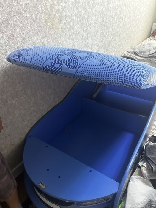 Детская кровать- машина