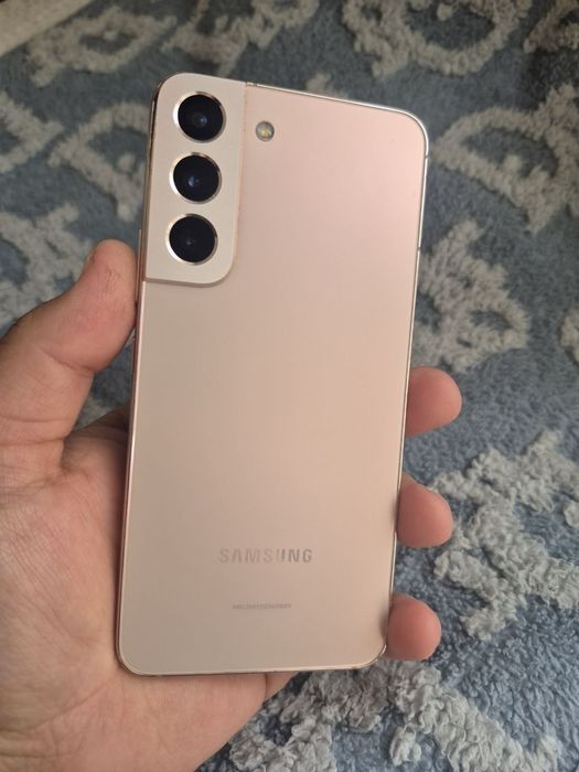 Samsung Galaxy S22 (USA Region) — 220$