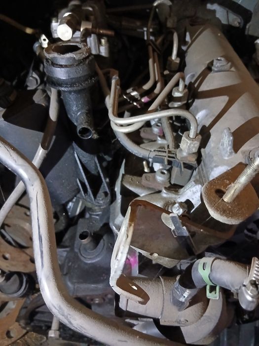 Двигатель Mitsubishi Carisma