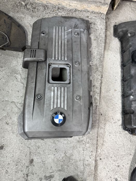 Капак двигател БМВ N52