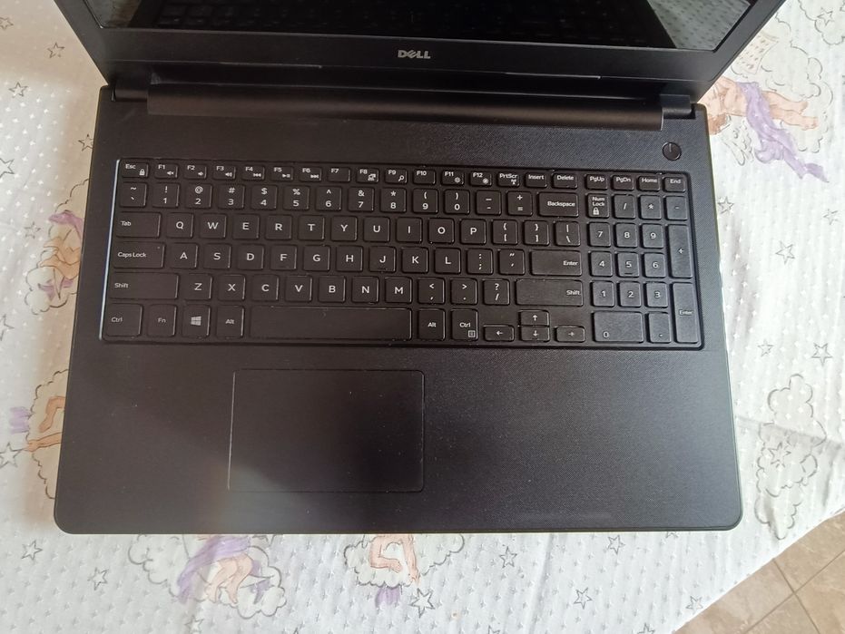 Laptop cu proc. i3-gen a 5-a  ,8gb ddr
