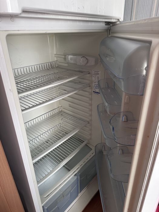 Indesit Холодильник