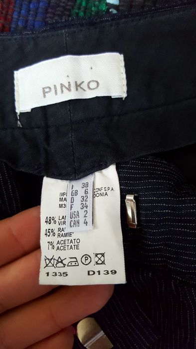 Дамски къси панталонки Pinko размер 38-S