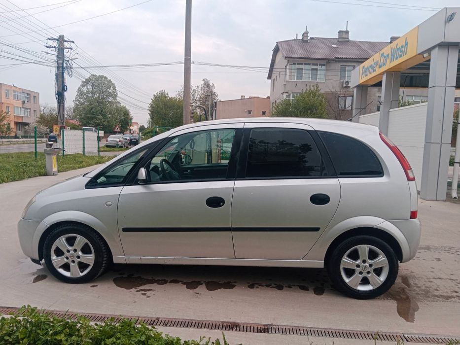 Vând Opel Meriva
