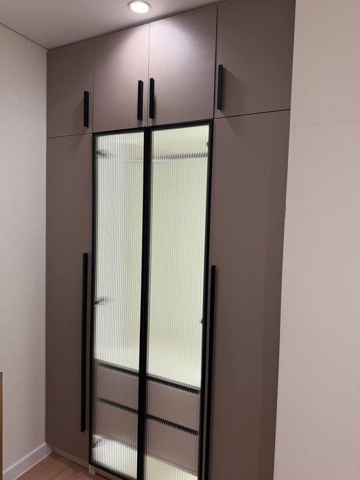 Продам квартиру Метро Космонавтов 3в4/3/4 70м2 дом кирпич