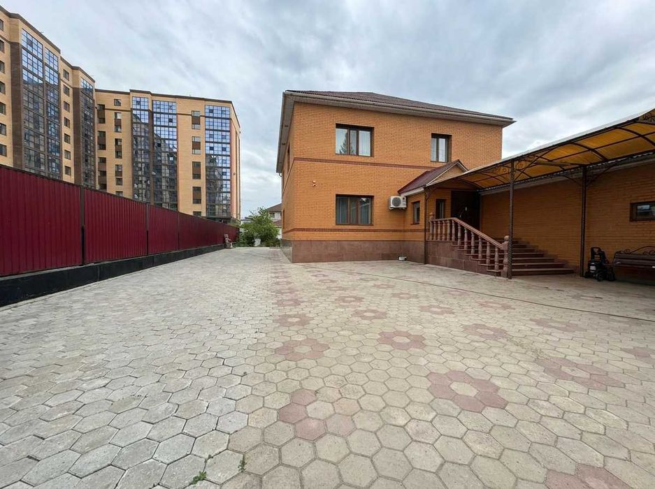 Продам коттедж с центральными коммуникациями