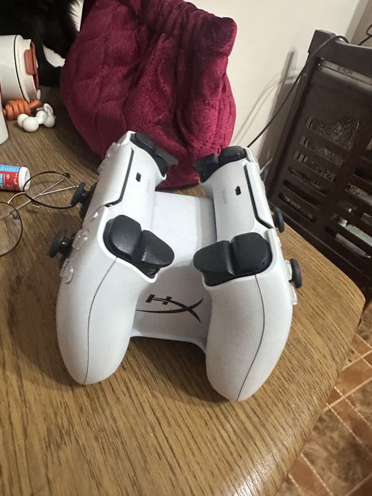 Продам PlayStation 5 с 2 джостиками и играми