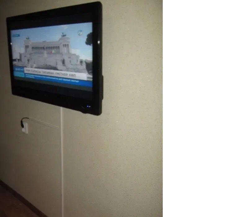 Установка телевизора на стену