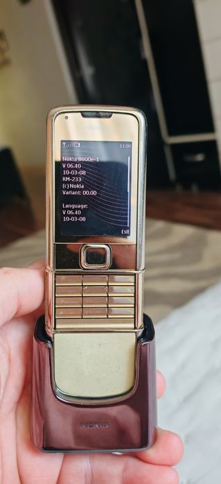Vând  Nokia 8800 arte gold