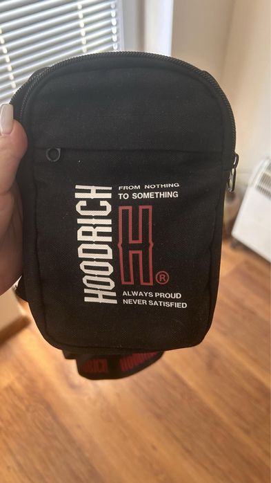 Чантичка Hoodrich