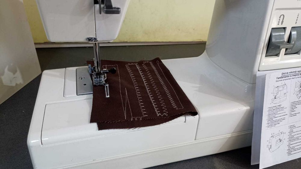 Masina de cusust electrica Pfaff Hobby 301