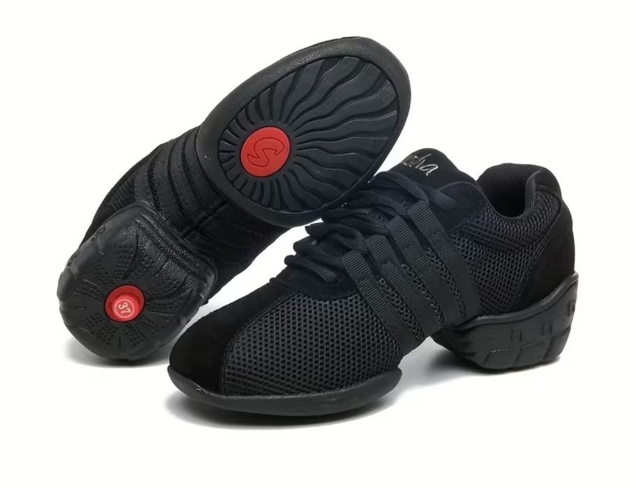 Обувки за народни танци