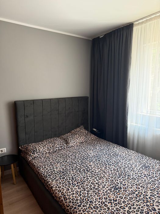 Proprietar – Închiriez garsonieră LUX, zona BIG, etaj 3/4, Centrală + AC