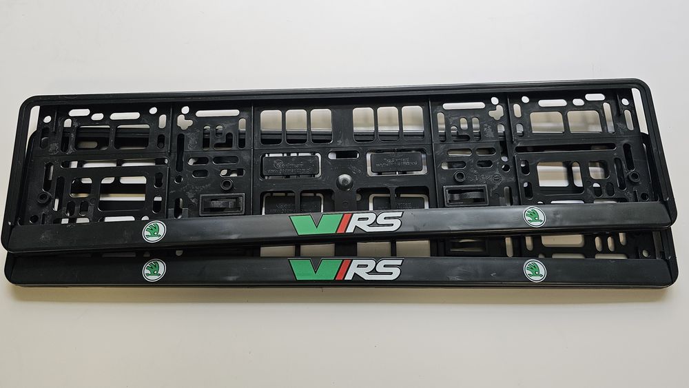 Комплект рамки/подложки за регистрационен номер за Skoda