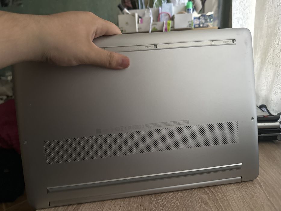 Продам HP laptop 15s срочно!