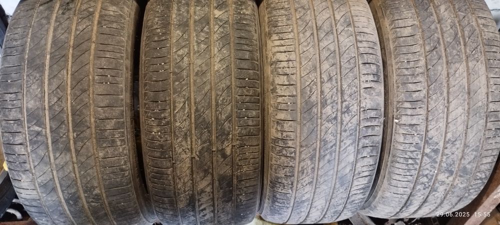 Продам резину 245/45 R17