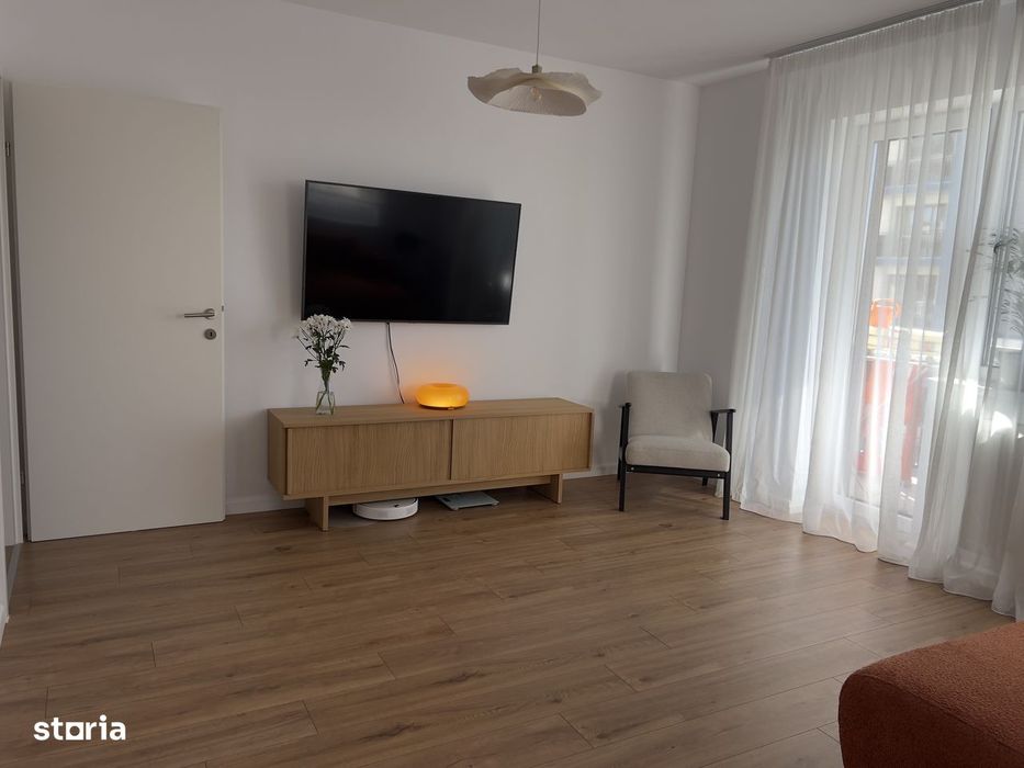 Proprietar – 3 Camere Etaj 1, 2 Băi, Terasă, Parcare la Geam & Boxă