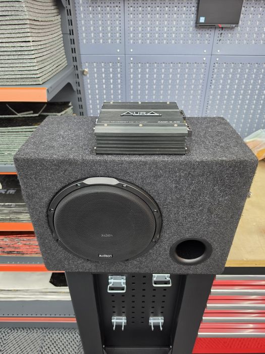 Sobwoofer Audison + stație