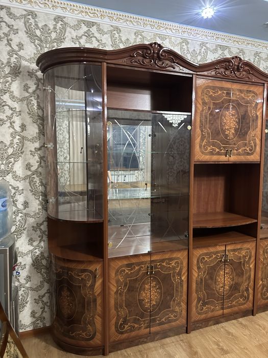 Стенка сервант на стену