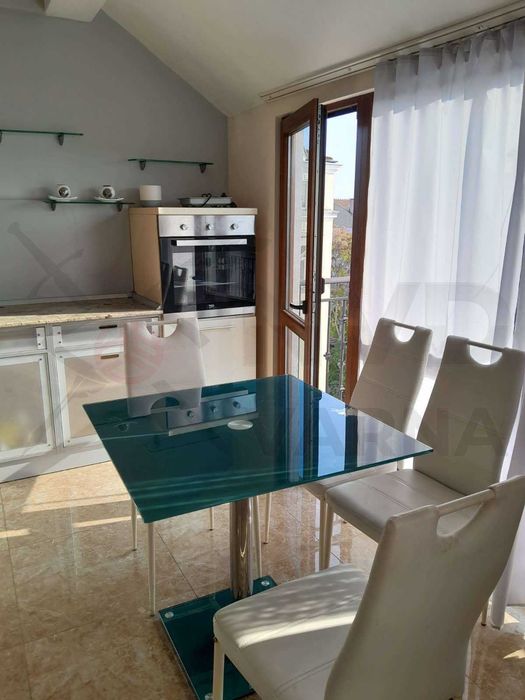 Дава се под наем Четиристаен апартамент в Варна, Център - 90 кв.м за 800 € - Снимка #1