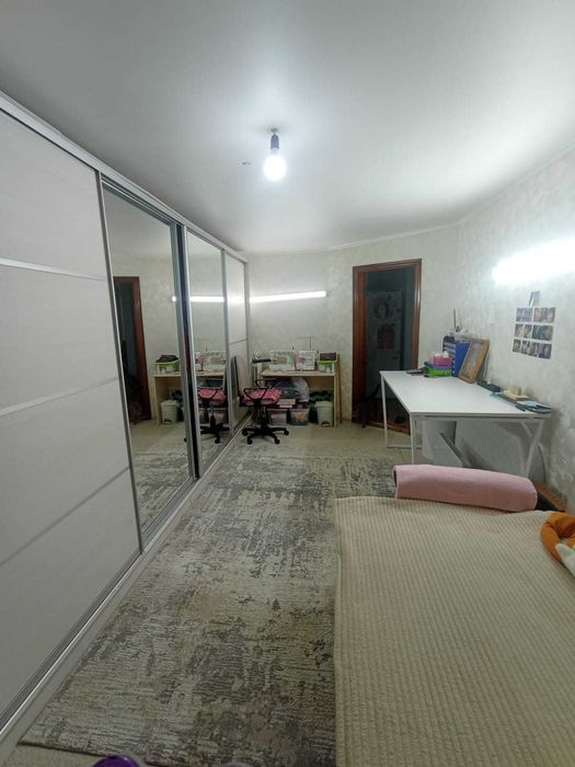 Продам3 х комнатную квартиру