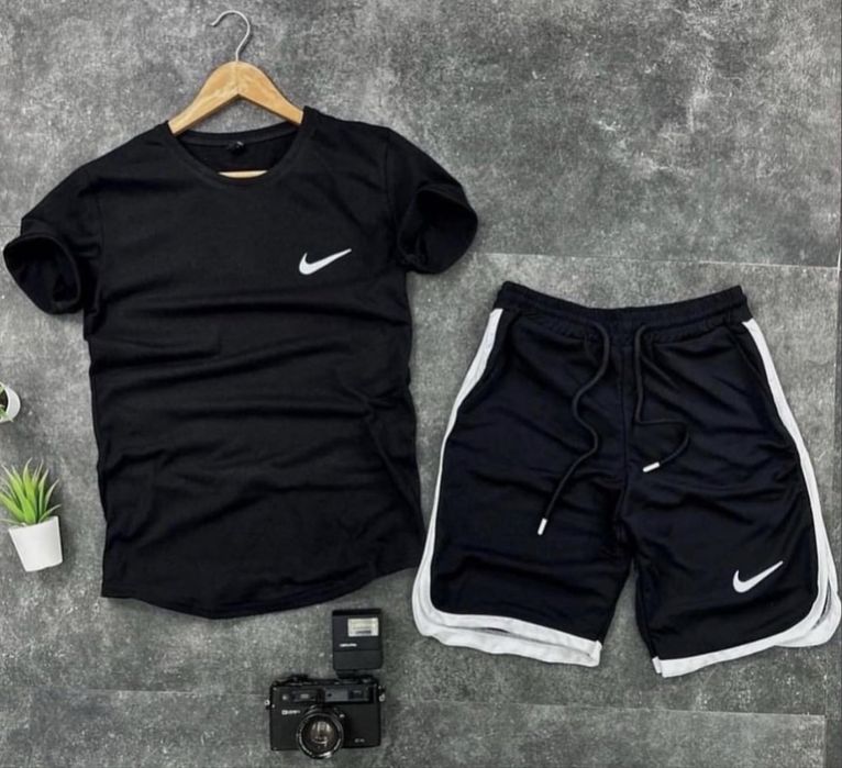 Set Nike – pantaloni scurți și tricou Nike