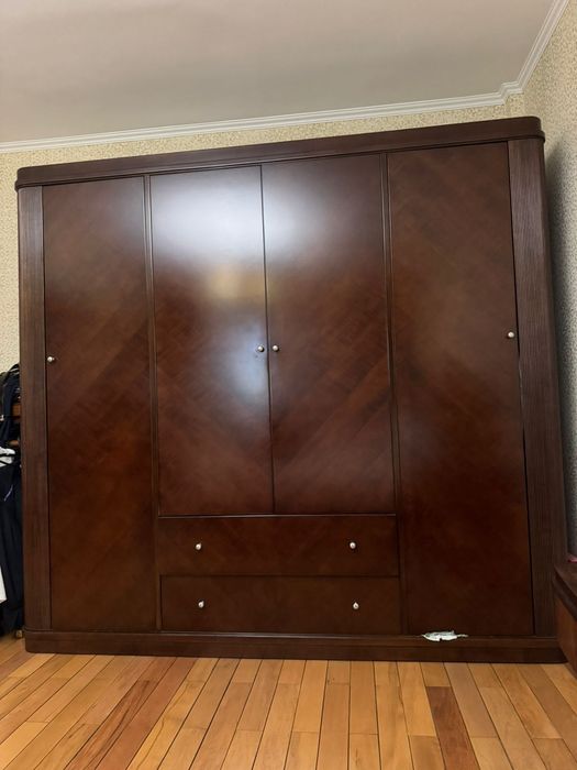 Продам спальный гарнитур