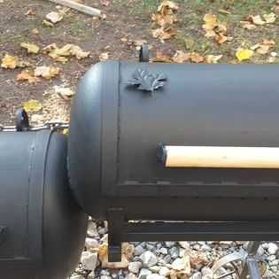 Опушвач на дърва и дървени въглища;BBQ с крачета от шевна машина.