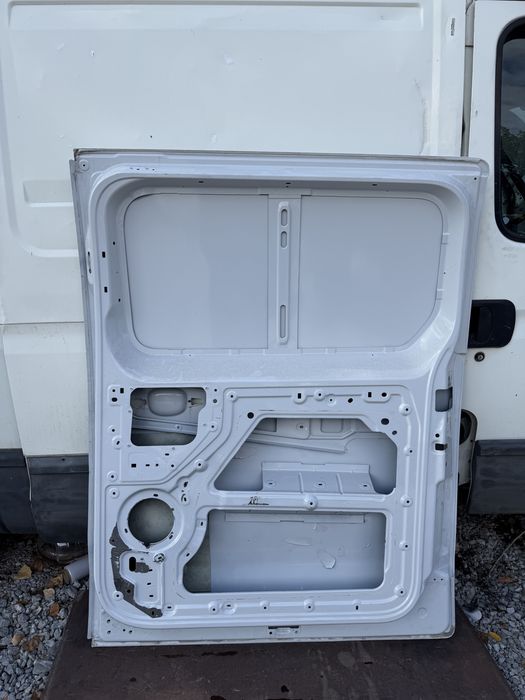 Врата Citroen Jumpy Peugeot Expert 2016 год.-