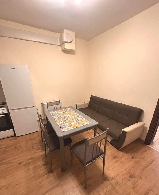 Дава се под наем Двустаен апартамент в Варна, Погреби - 40 кв.м за 278.97 € - Снимка #1