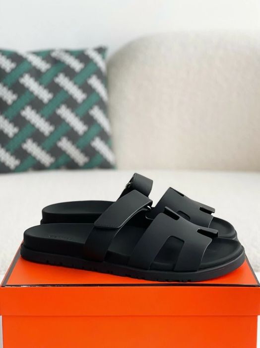 Hrms / Chypre / Black