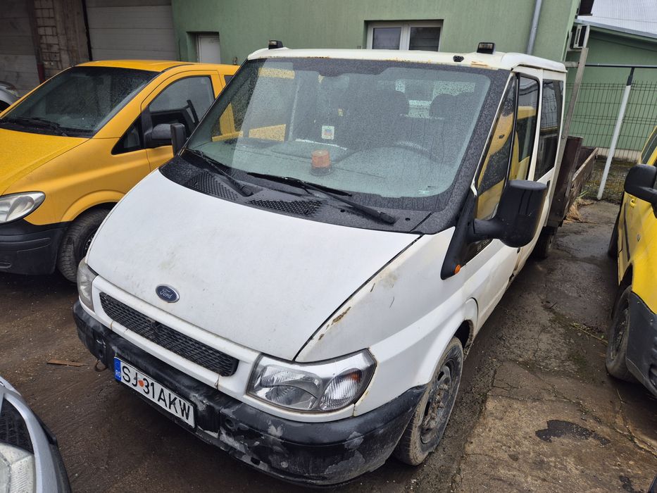 Ford Transit x2, VW T5