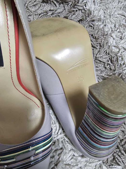 Pantofi din piele naturala