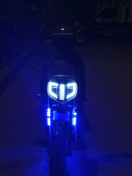 Продам скутер в хорошие руки состояние идеальное