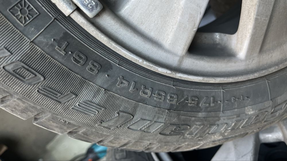 Летние калеса с дисками и шинами