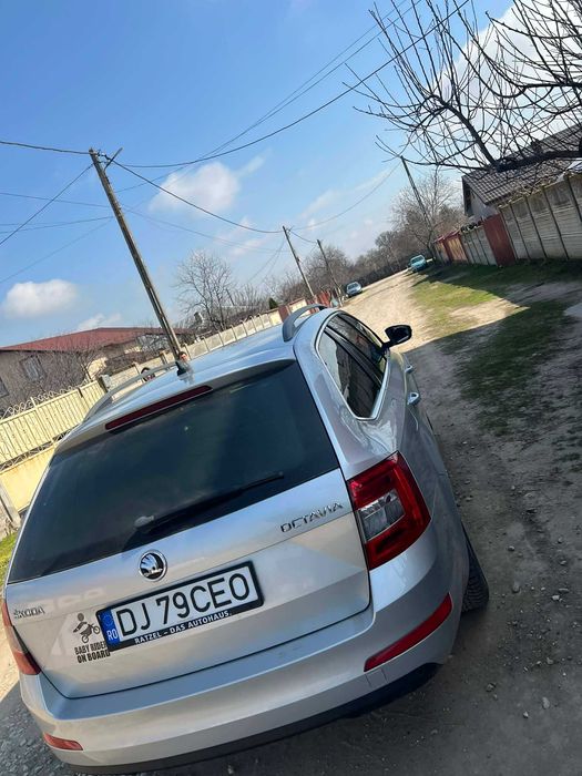 Vând Skoda Octavia 3 2016 impecabilă!!!