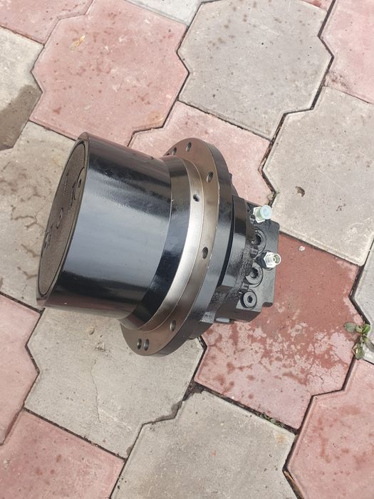 В продаже мини экскаватор вес 3 тонны