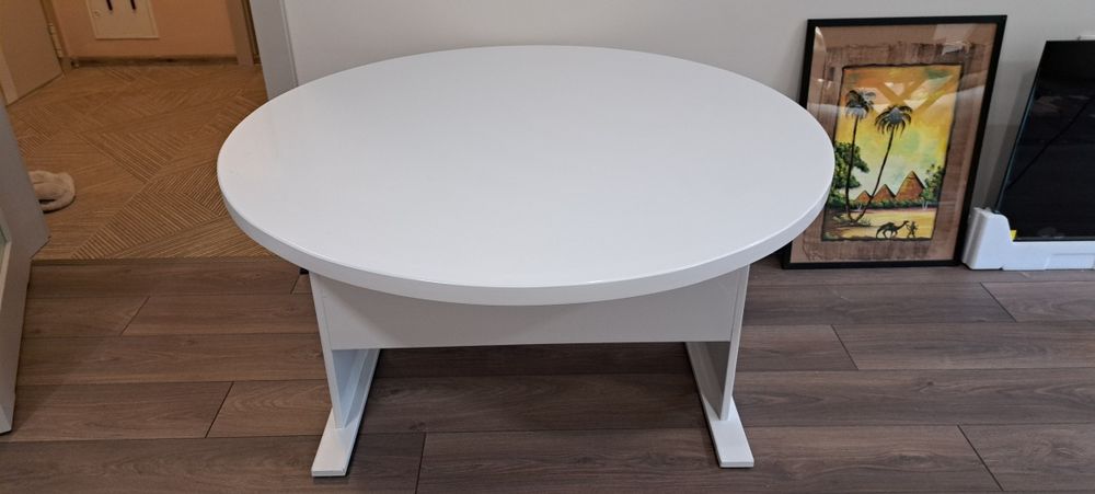 Маса МДФ поръчкова, бял гланц с повдигащ механизъм