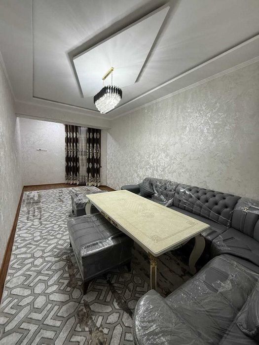 3х комнатная квартира на 5 этаже 85кв/м, в Самарканде