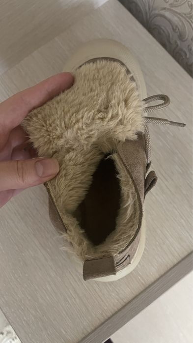 Продам ботинки, угги