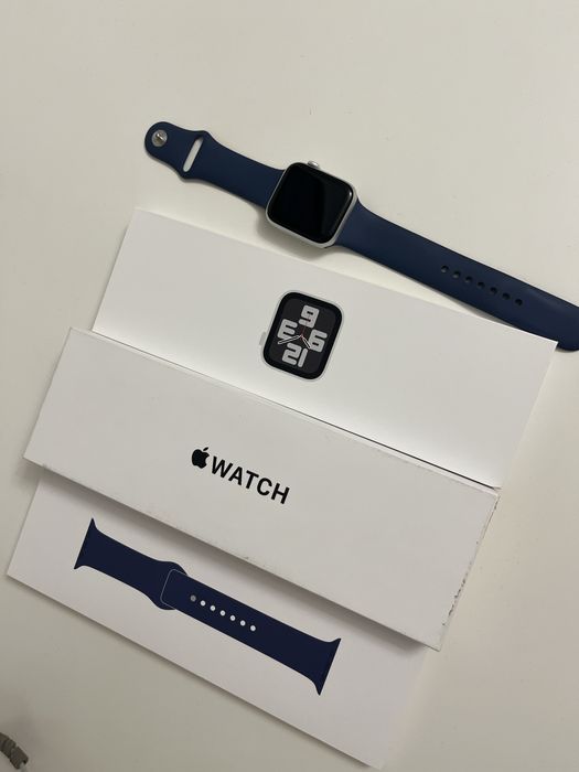 Apple watch SE. GPS GEN 2. 44 mm