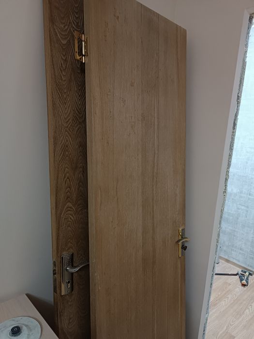 Б/у двери межкомнатные