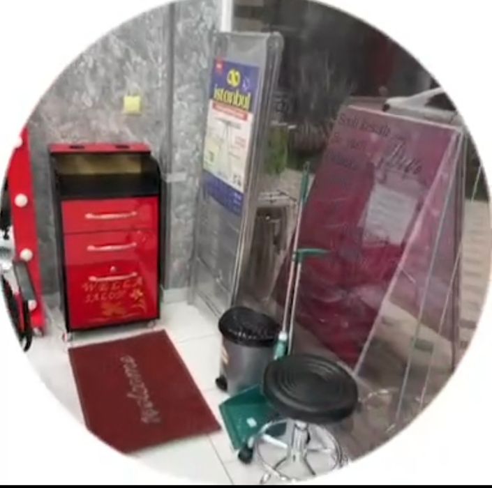 Goʻzallik saloni uchun mebellar srochna sotiladi