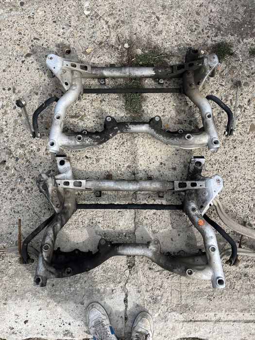 Jug / Cadru motor / Punte fata Mercedes E W212