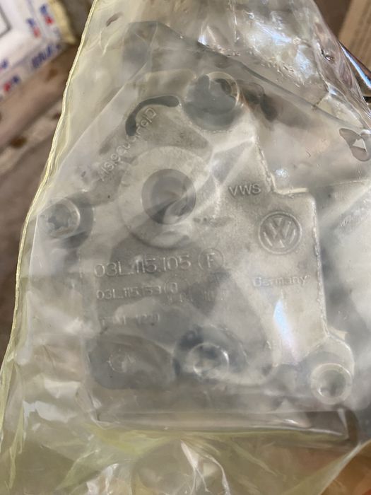 Оригинална маслена помпа Ауди