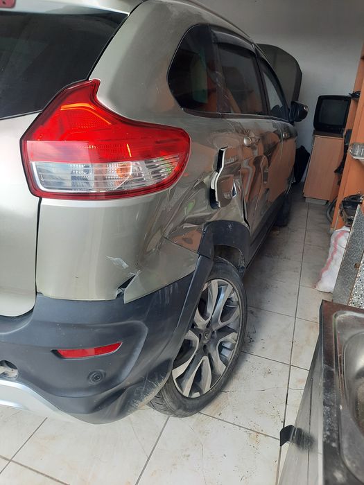 Продам Ваз XRAY Cross 2021 авария