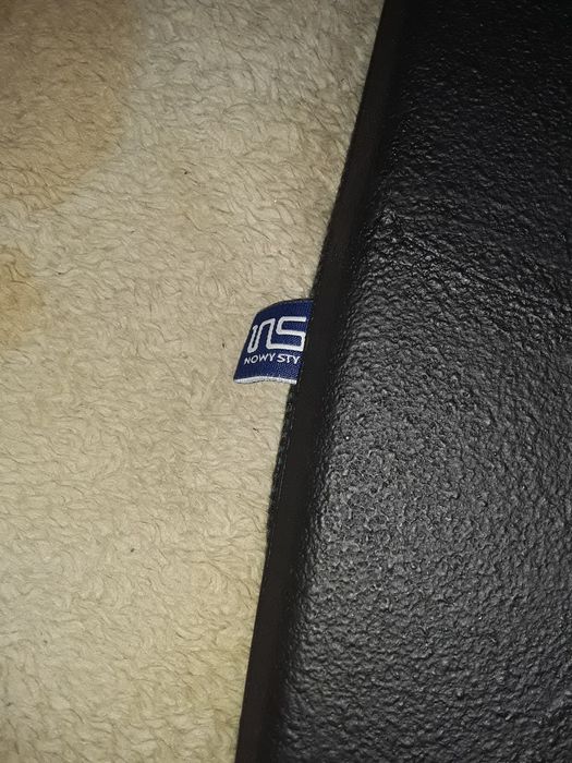 спинка офисного кресла